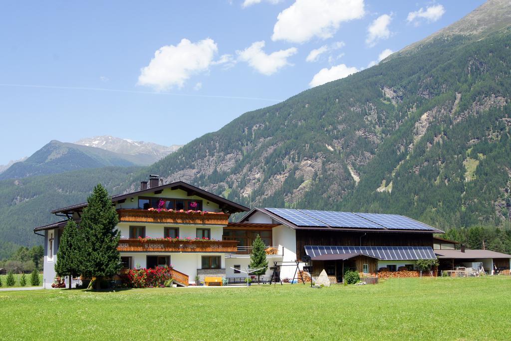 Apartments Bauernhof Dismasn Hof Langenfeld Bagian luar foto