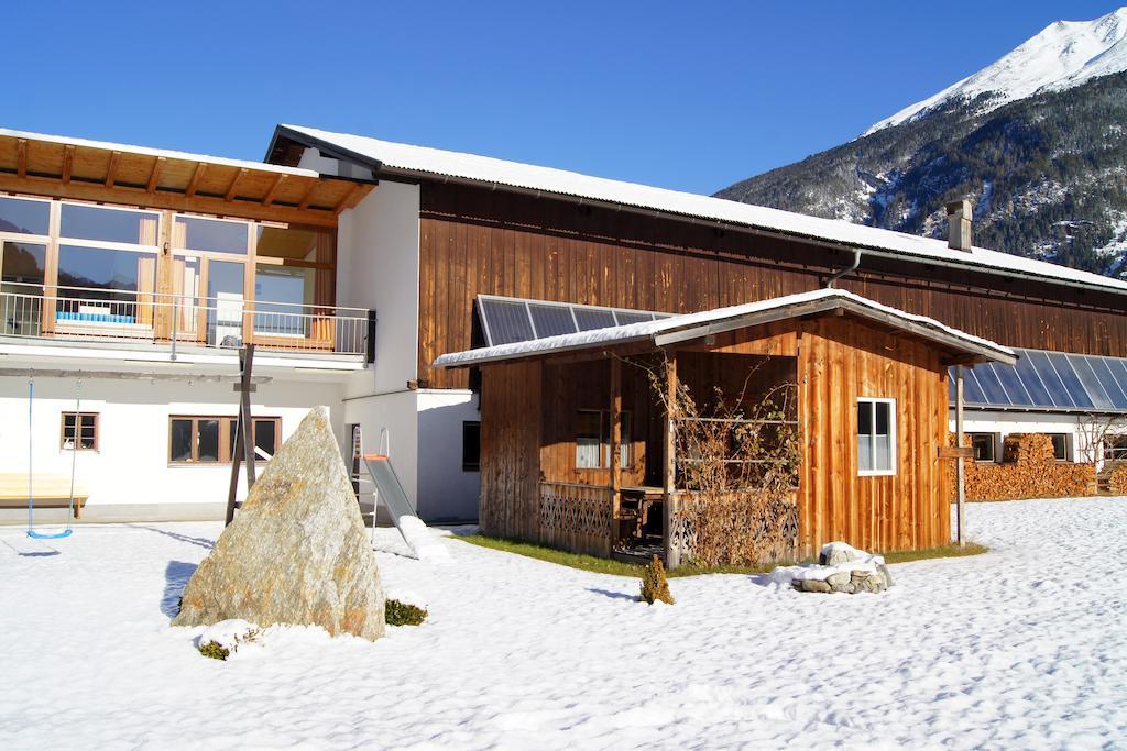 Apartments Bauernhof Dismasn Hof Langenfeld Bagian luar foto